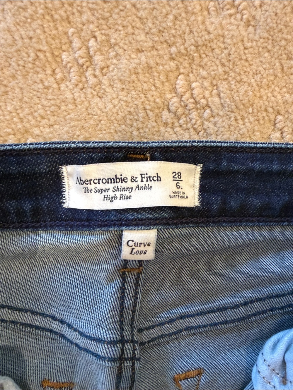 Abercrombie & Fitch Dark Blue Women’s Skinny Jeans - Picture 2 of 3